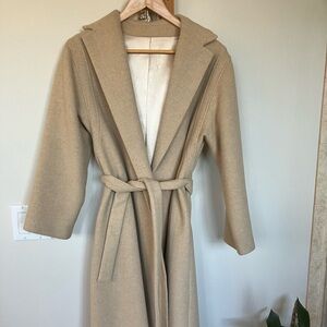 Vintage wool wrap coat. late 1970’s or early 1980’s. Beautiful coat.